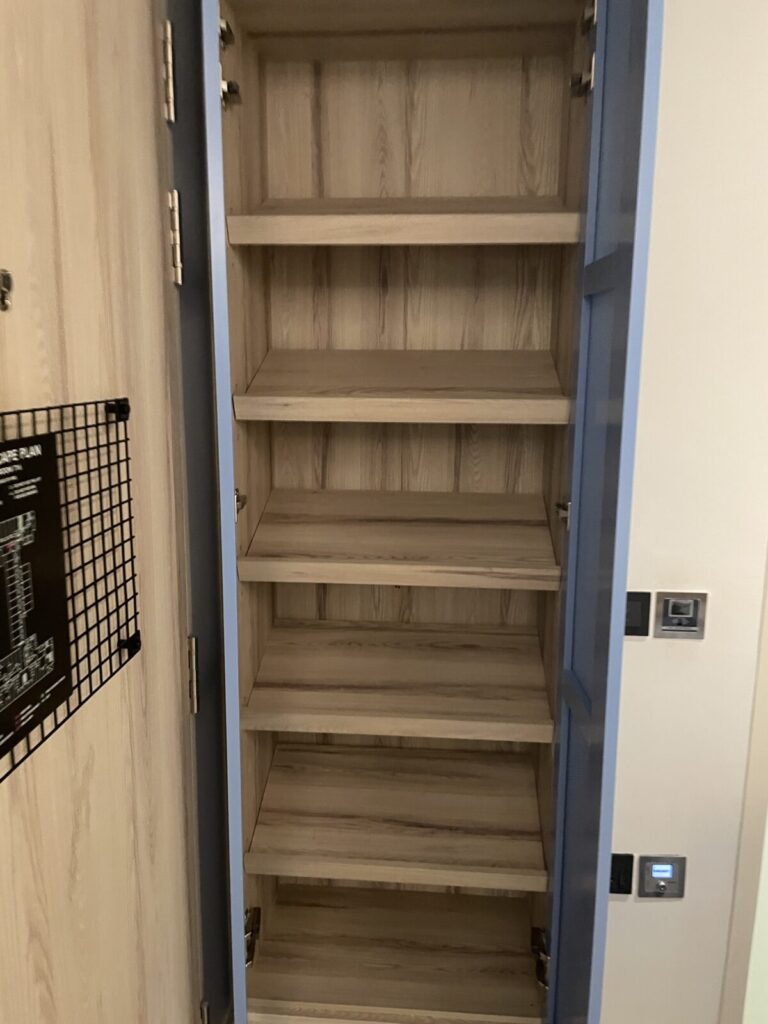 Deep-shelf storage cabinet in lyf Funan room