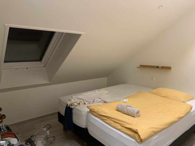 Mývatn hot spring Airbnb bedroom with skylight